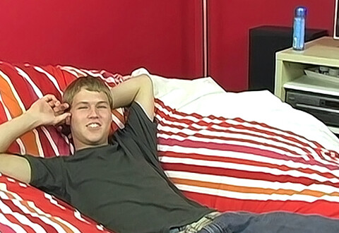 Chris' First Dildo 
