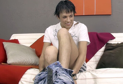 Bailey Cums To Boycrush