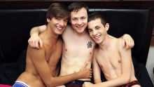Chain Fucking Threesome