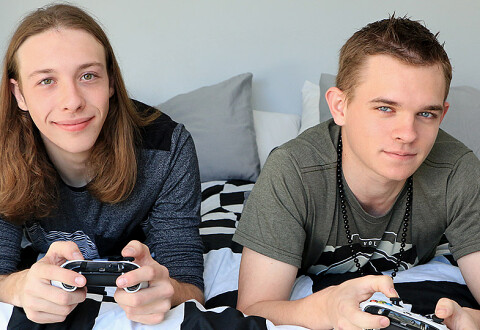 Ethan Steele & Jamie Satin